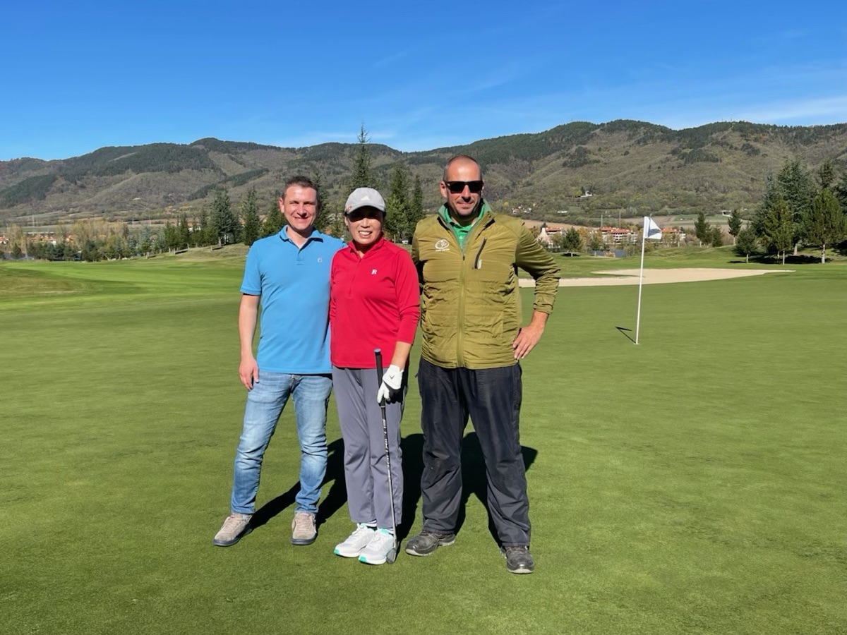 Yavor with Dr. Bingru Huang of Rutgers University on a green at Pravets